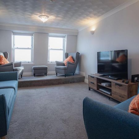 North Beach Heights - 2 Bedroom Penthouse - Tenby Exterior photo
