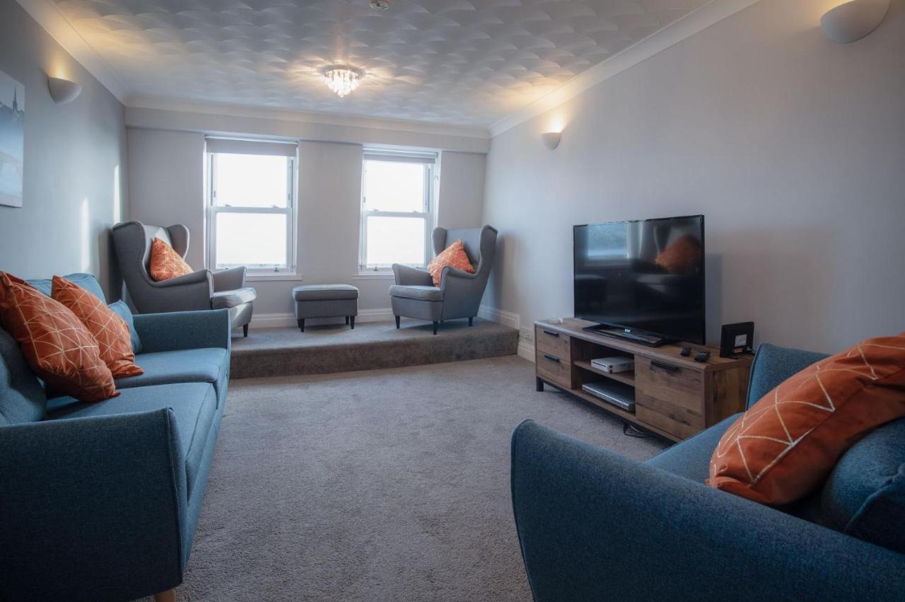 North Beach Heights - 2 Bedroom Penthouse - Tenby Exterior photo