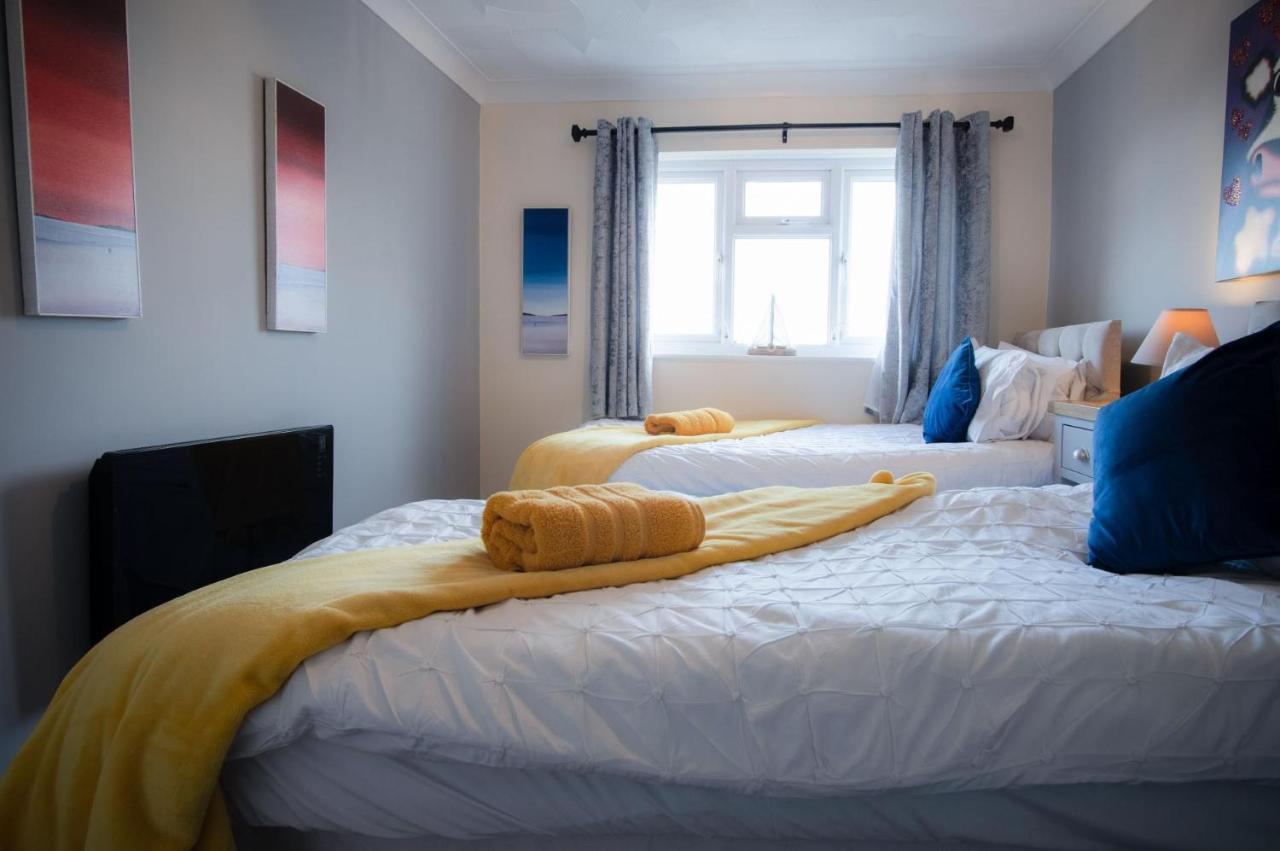 North Beach Heights - 2 Bedroom Penthouse - Tenby Exterior photo